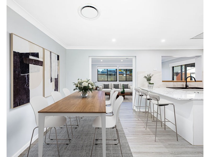 8 CADELL GLEN, St Clair NSW 2759