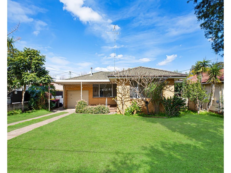 4 HOPE STREET, Penrith NSW 2750