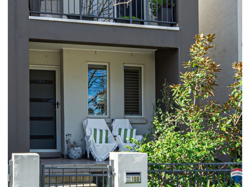 100 LORD SHEFFIELD CIRCUIT, Penrith NSW 2750