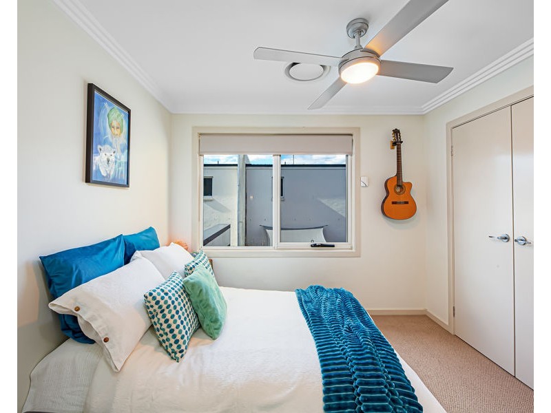 100 LORD SHEFFIELD CIRCUIT, Penrith NSW 2750