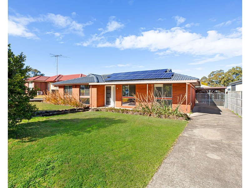 8 CADELL GLEN, St Clair NSW 2759