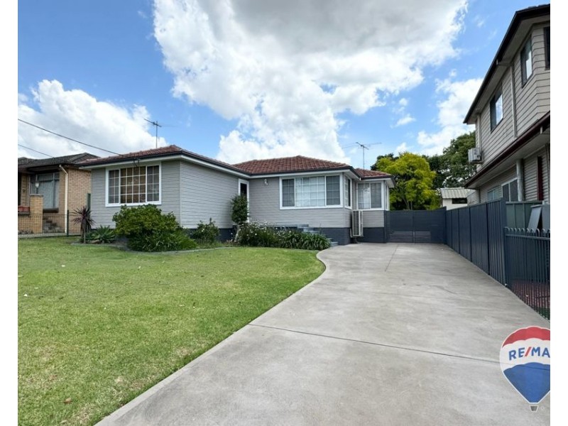 27 GLADYS STREET, Kingswood NSW 2747