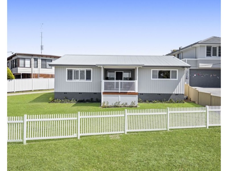 33 Winbin Crescent, Gwandalan NSW 2259