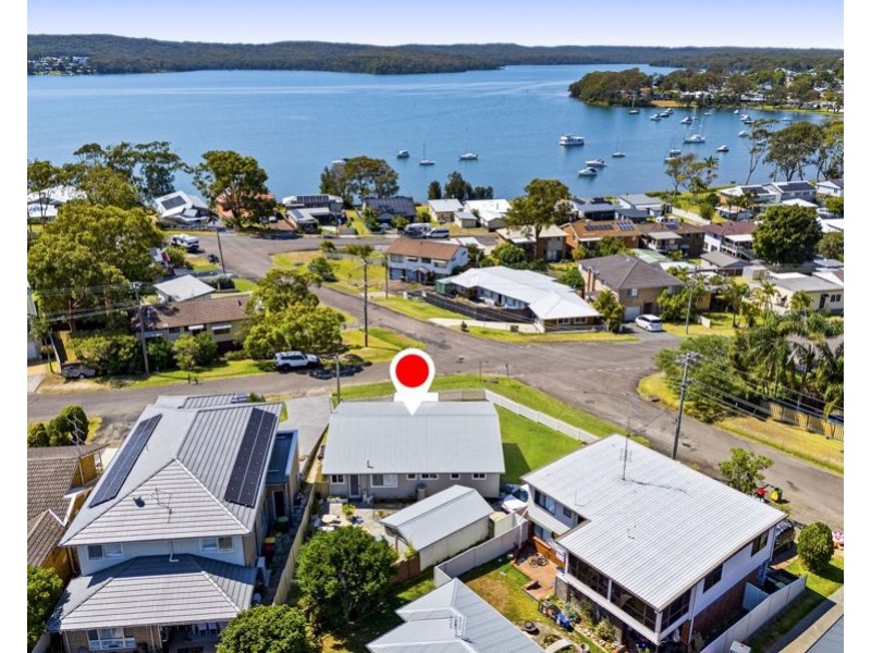 33 Winbin Crescent, Gwandalan NSW 2259