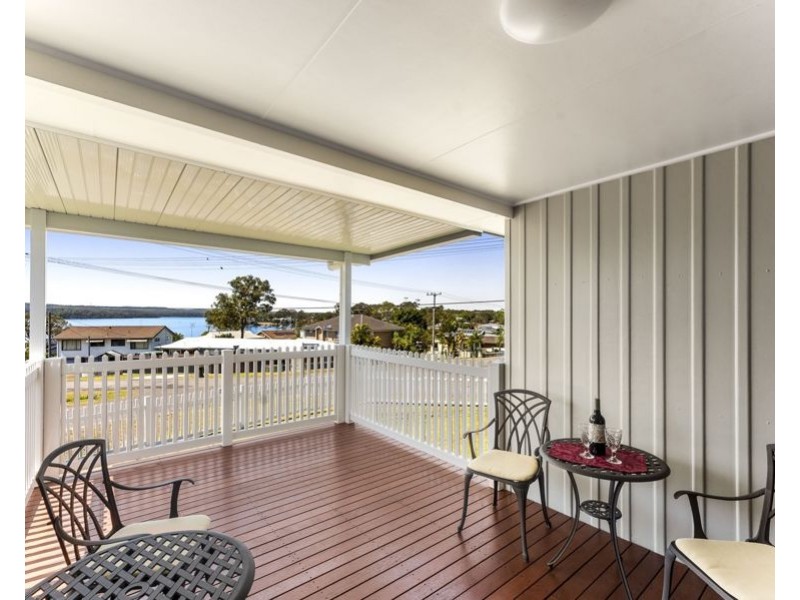 33 Winbin Crescent, Gwandalan NSW 2259