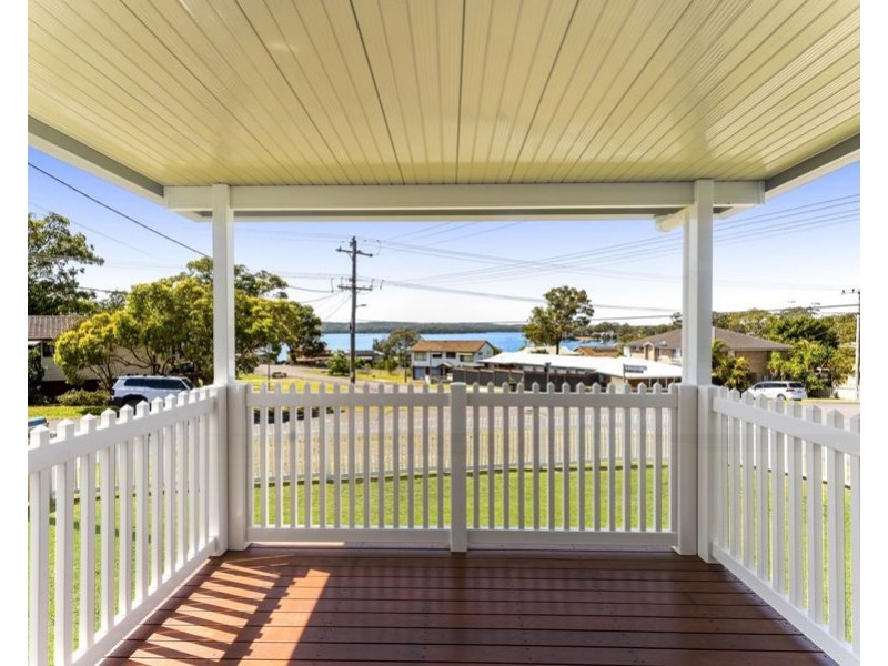 33 Winbin Crescent, Gwandalan NSW 2259