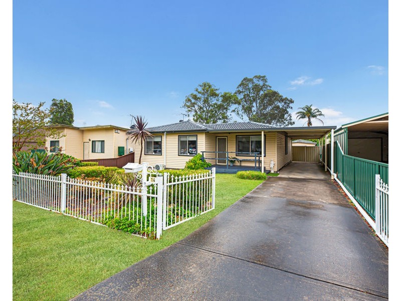 14 PEMBROKE STREET, Cambridge Park NSW 2747