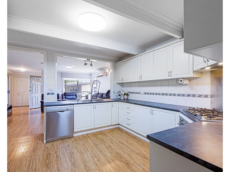 14 PEMBROKE STREET, Cambridge Park NSW 2747