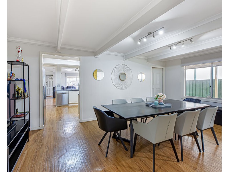 14 PEMBROKE STREET, Cambridge Park NSW 2747