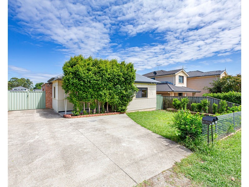 43 PEMBROKE STREET, Cambridge Park NSW 2747