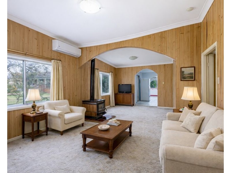 75 SIXTH ROAD, Berkshire Park NSW 2765