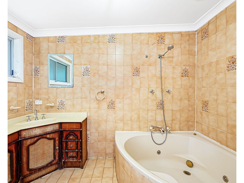 75 SIXTH ROAD, Berkshire Park NSW 2765