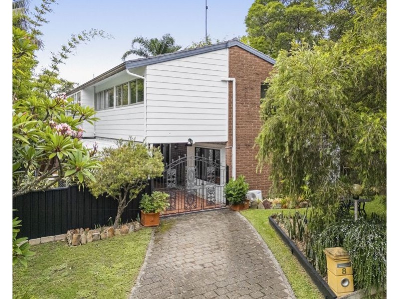 8 Spinnaker Avenue, Tascott NSW 2250