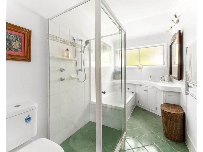 8 Spinnaker Avenue, Tascott NSW 2250