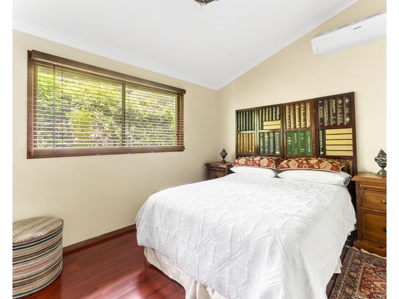 8 Spinnaker Avenue, Tascott NSW 2250