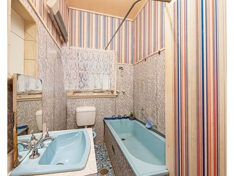 27 REDDAN AVENUE, Penrith NSW 2750