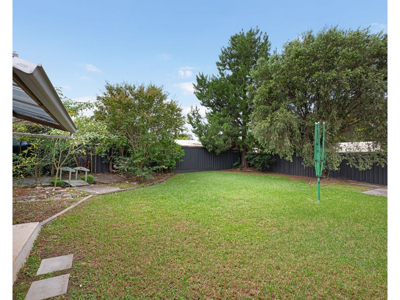 17 HARROW ROAD, Cambridge Park NSW 2747