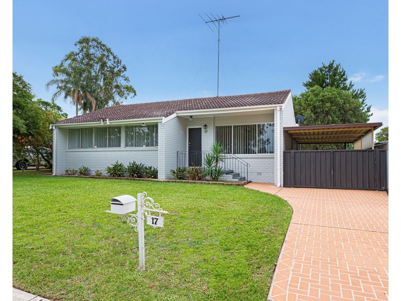 17 HARROW ROAD, Cambridge Park NSW 2747