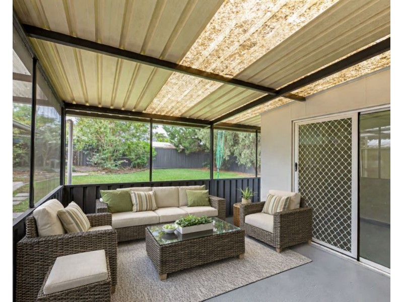 17 HARROW ROAD, Cambridge Park NSW 2747