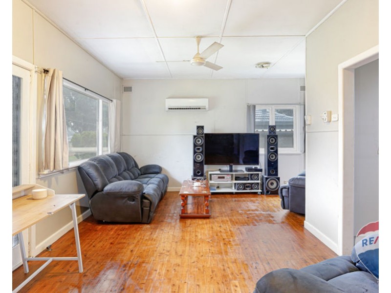 5 CONWAY AVENUE, Cambridge Park NSW 2747