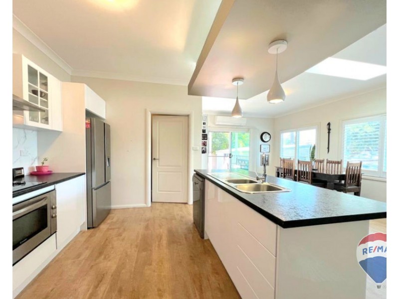 11 BALMORAL DRIVE, Cambridge Park NSW 2747