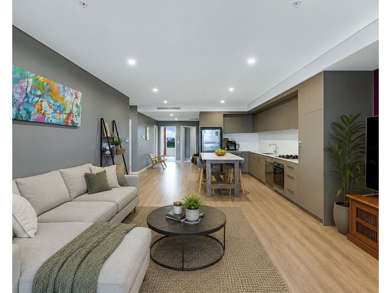 608/26B Lord Sheffield Circuit, Penrith NSW 2750