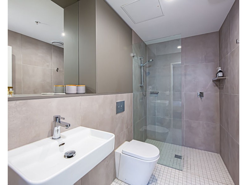 608/26B Lord Sheffield Circuit, Penrith NSW 2750