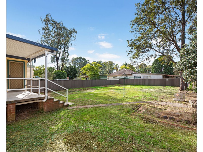 8 LANDERS STREET, Werrington NSW 2747