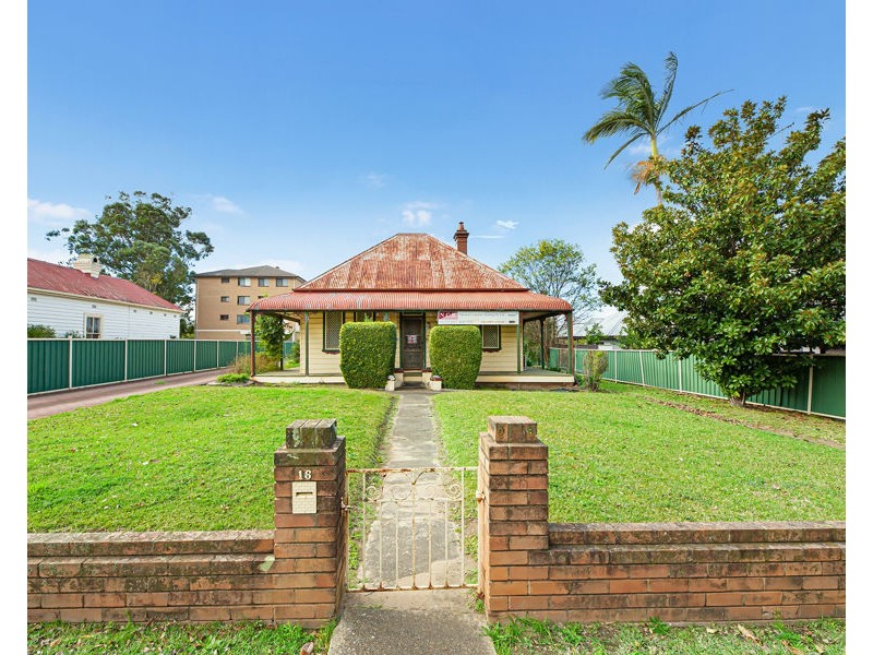 16 MACQUARIE AVENUE, Penrith NSW 2750