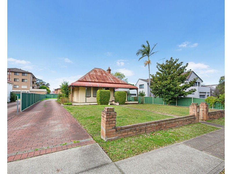 16 MACQUARIE AVENUE, Penrith NSW 2750