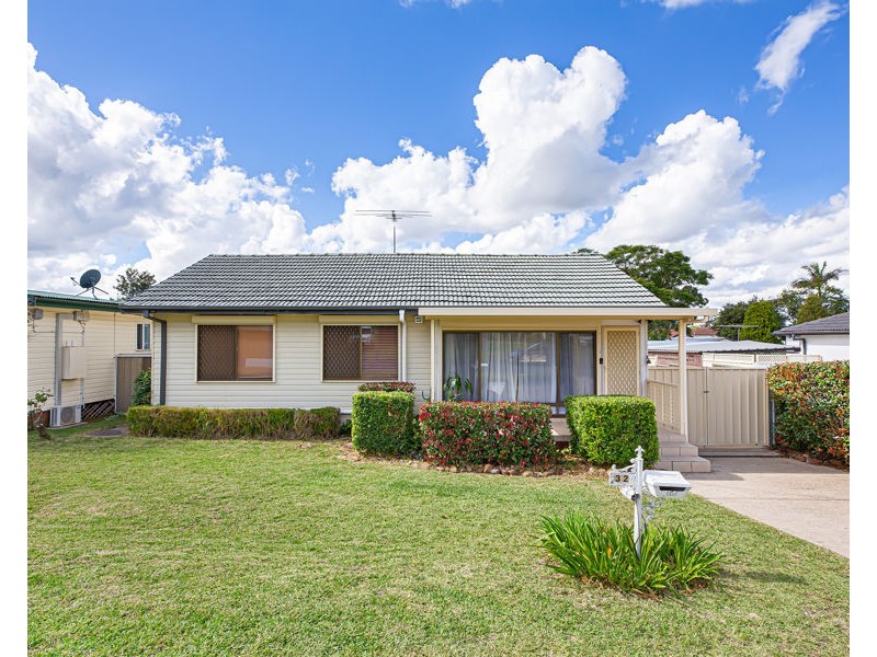 32 WORCESTER ROAD, Cambridge Park NSW 2747