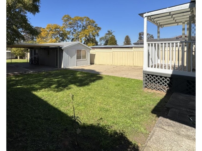 32 WORCESTER ROAD, Cambridge Park NSW 2747