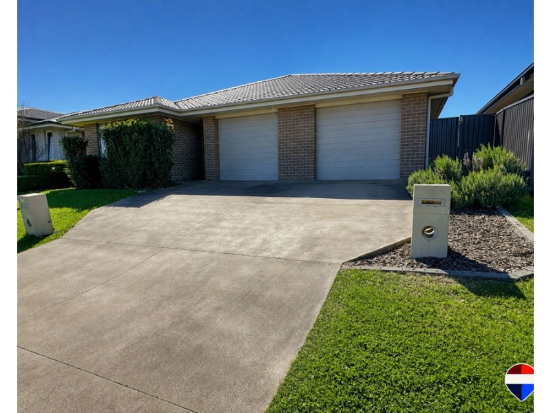 25 & 25A Caravel Street, Hamlyn Terrace NSW 2259