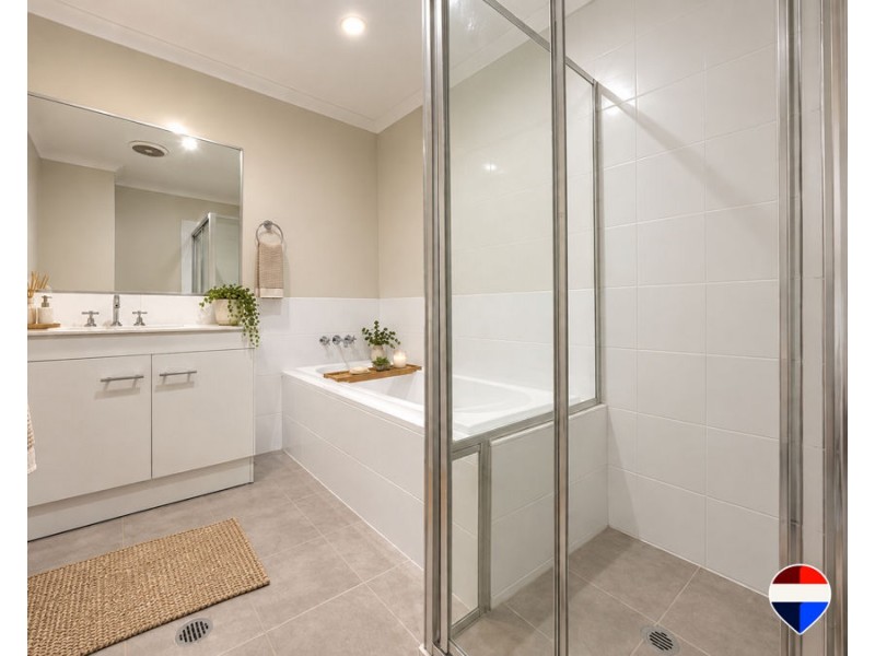 25 & 25A Caravel Street, Hamlyn Terrace NSW 2259