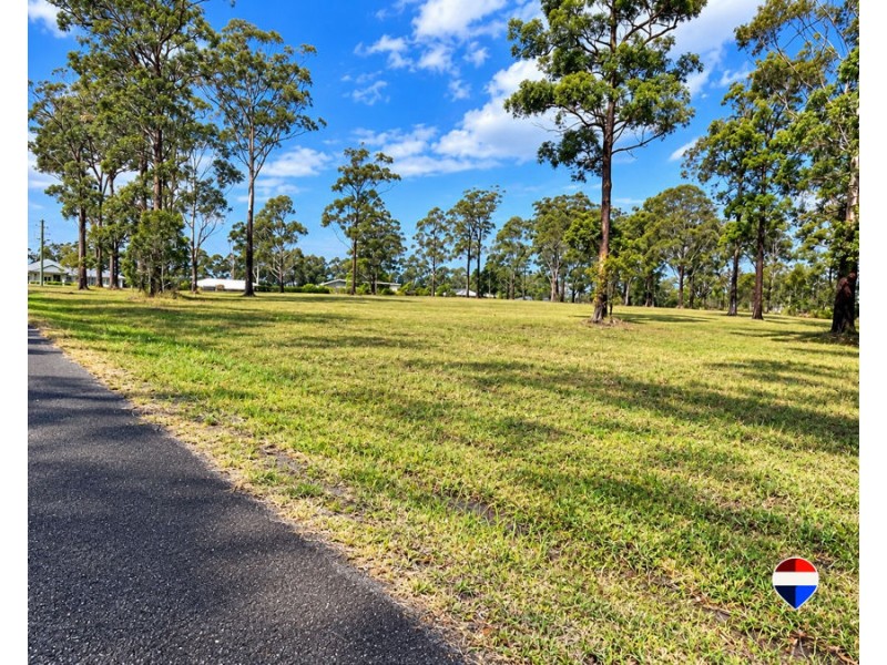 17 PEETS AVENUE, Wallabi Point NSW 2430