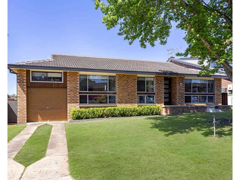 10 OVENS DRIVE, Werrington County NSW 2747