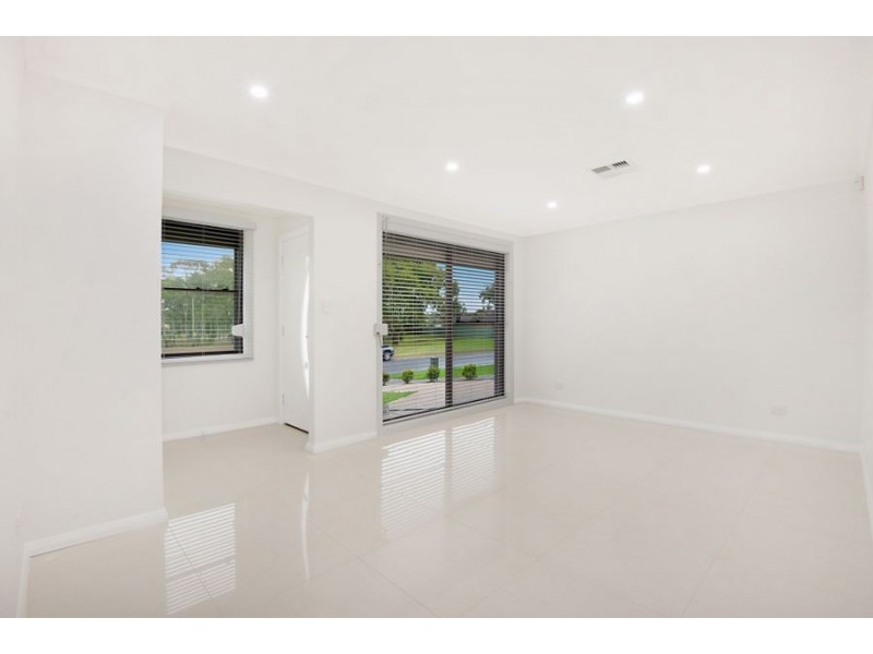 14 Arundel Park Drive, St Clair NSW 2759