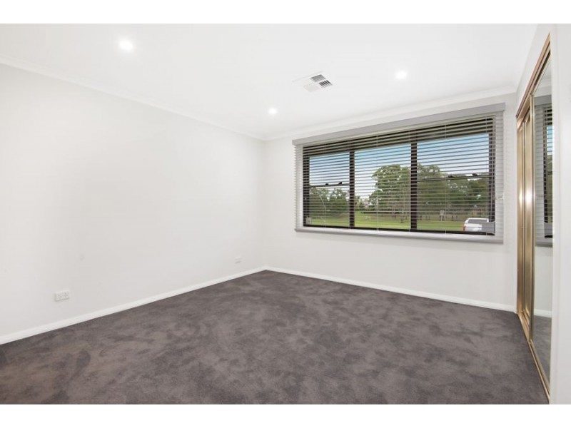 14 Arundel Park Drive, St Clair NSW 2759