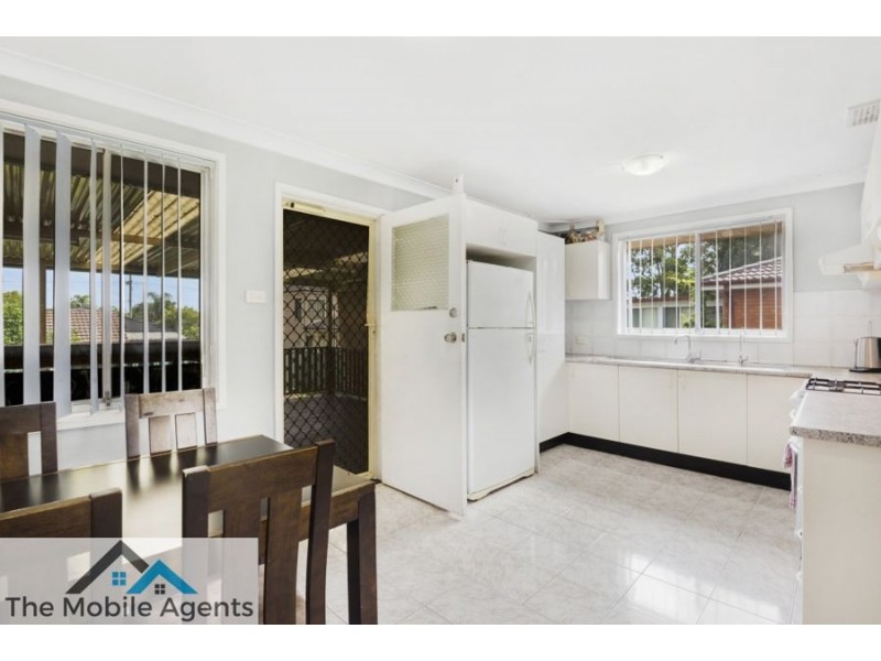 38 thrift place, Colyton NSW 2760