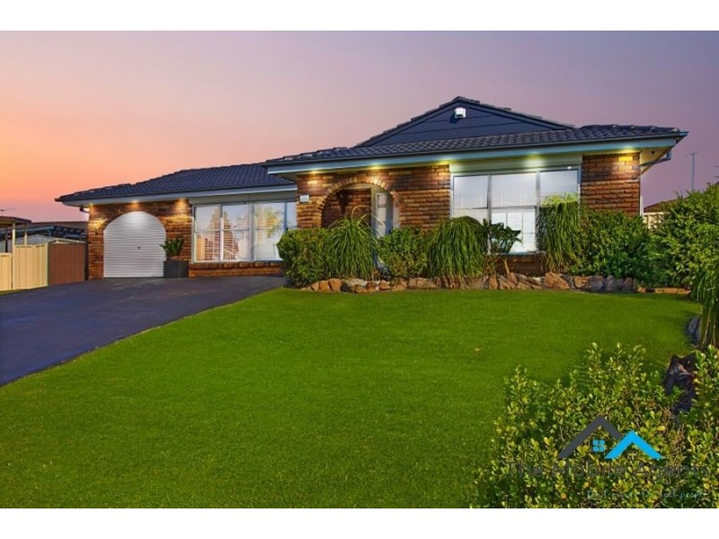 9 Macina Place, St Clair NSW 2759