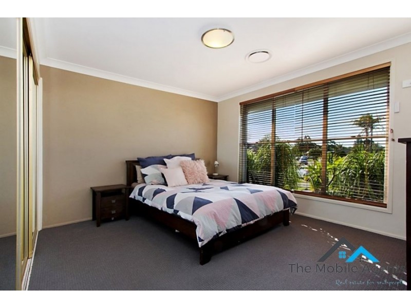 9 Macina Place, St Clair NSW 2759