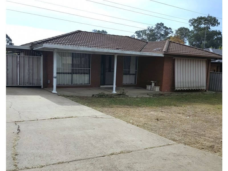 7 Cararra place, Plumpton NSW 2761