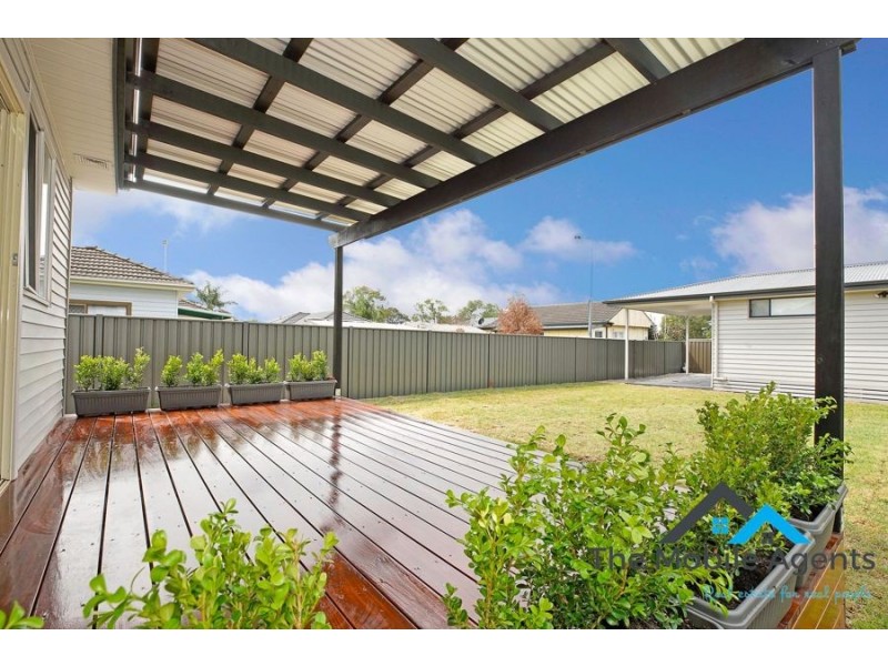 12 Leonard Street, Colyton NSW 2760