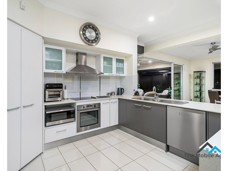 9 Cabriolet Court, Upper Coomera QLD 4209