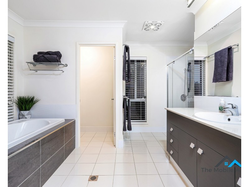 9 Cabriolet Court, Upper Coomera QLD 4209