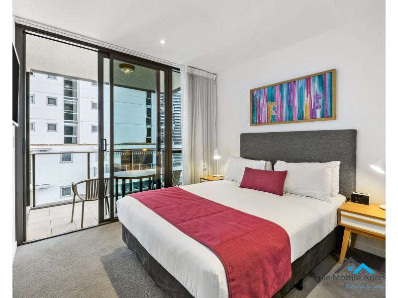 1302/2663 Gold Coast Highway, Broadbeach QLD 4218