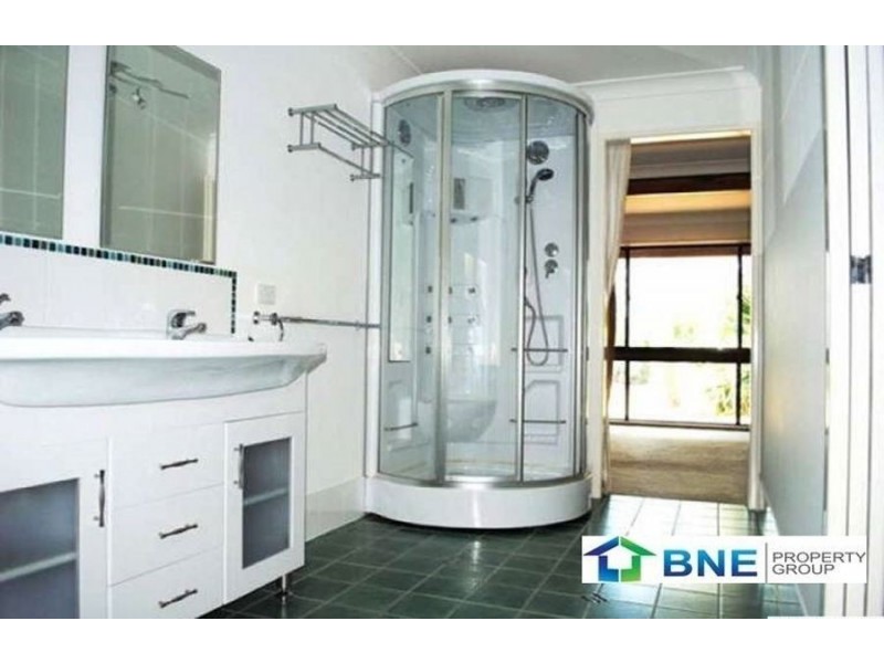 72 Dundee Road, North Maclean QLD 4280