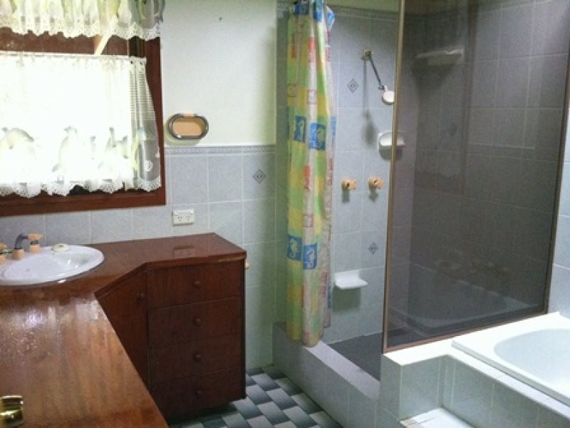 296-301 Goodna Rd, Greenbank QLD 4124