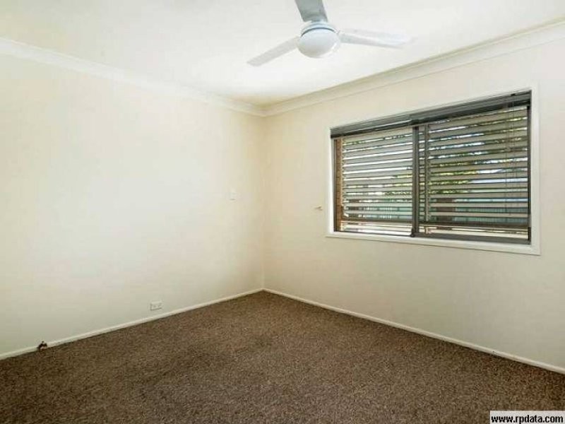 8 Redwood Street, Kingston QLD 4114