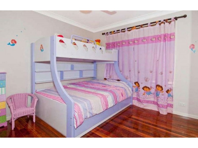 15 Loffs Rd, Loganholme QLD 4129